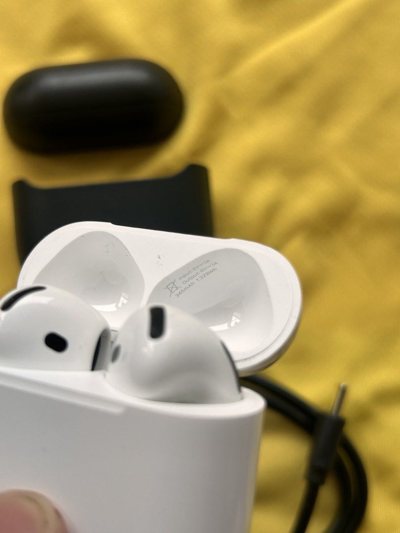 Original Apple Airpods 4 (Non ANC) (Category: Earphones) located in Makati City. Submitted by john15.5 (Listing ID 1468054077, Image 2). Description: Try Secondhand Original Apple Airpods 4 (Non ANC) for only Php 5500 -100% Original -Free Usb C cable -Free Silicon Case -Smoothness 96% Front & 97% Back -Good battery life -Matagal Malowbat, Mabilis magcharge -Good quality -Crisp Button -Actual Photo -Ready to use -No Box -No swap -Free Shipping via
