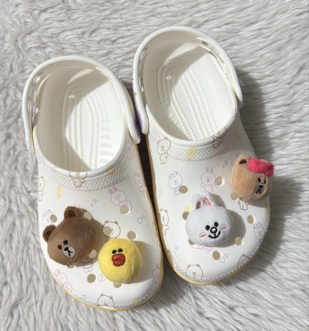 Original Crocs x Line Friends J2 size (Category: Sandals) located in Paranaque City. Submitted by dalle_closet (Listing ID 1467884334, Image 2). Description: size: J2 outsole: 9 inches like friends x crocs collab slightly used pa to.