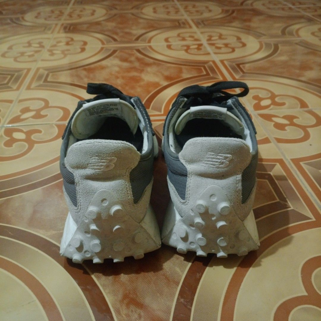 ORIGINAL NEW BALANCE BLACK 327 (Category: Casual Shoes) located in Manila. Submitted by burgosbns (Listing ID 1467869705, Image 3). Description: ORIGINAL NEW BALANCE BLACK 327 size: 8.5.