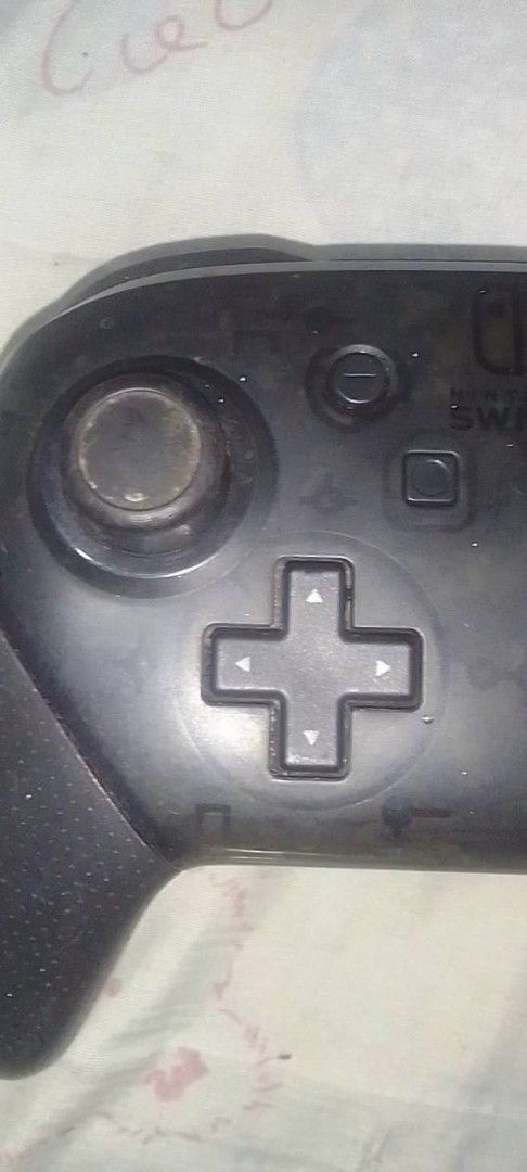Original Nintendo Switch Pro Controller (Defective / For Parts Only) (Category: Controllers) located in Binangonan. Submitted by khulet013 (Listing ID 1467946492, Image 3). Description: Original Nintendo Switch Pro Controller (Defective / For Parts Only).