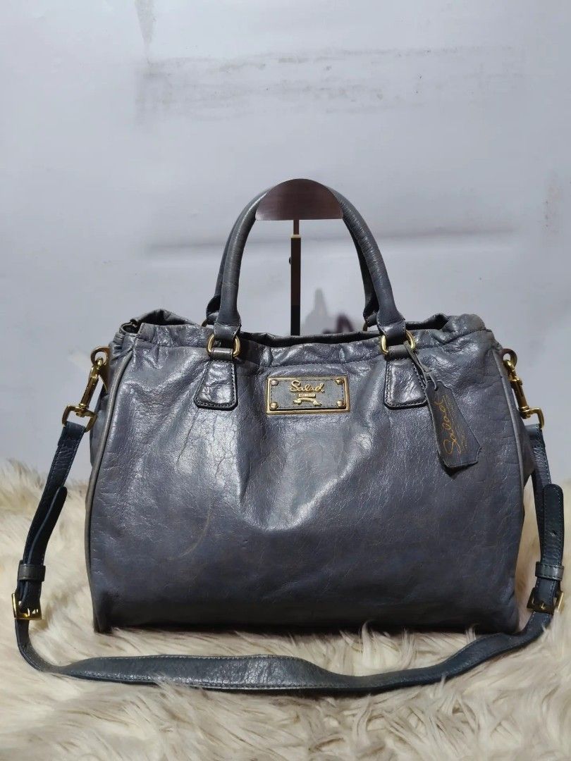 Original SALAD 2way bag (Category: Shoulder Bags) located in Cabuyao City. Submitted by secondhand.shop.ph (Listing ID 1468024429, Image 1). Description: Sale❗️Sale❗️Sale❗️ ₱ 1,699 Original Salad Preloved Medium Pure genuine leather 📌First to pay!.