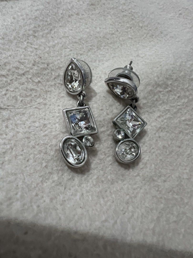 Original swarovski (Category: Other Accessories) located in Naga. Submitted by luckyjewels (Listing ID 1468055762, Image 3). Description: .