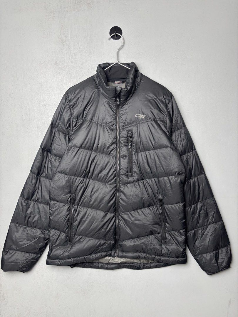 Outdoor Research Men's Transcendent Packable Down Puffer Jacket (Category: Coats, Jackets and Outerwear) located in Mandaluyong City. Submitted by fellas_ph (Listing ID 1467941986, Image 2). Description: Excellent condition No issues Size L 23" Width 28" Length .