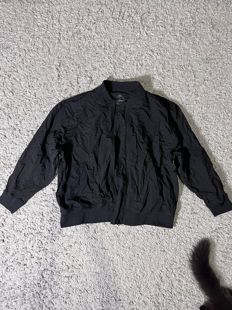 oversized black jacket (Category: Coats, Jackets and Outerwear) located in Davao. Submitted by fromadollscloset (Listing ID 1467844131, Image 1). Description: [READ MY BIO FIRST!] ⭐️ description ⭐️ - like new! - garterized areas are still good.