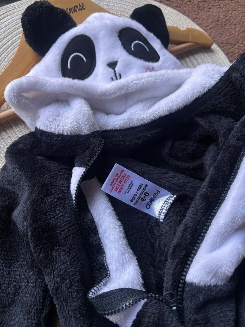 Panda Baby Romper 0-3 months (Category: Babies & Kids Fashion) located in Quezon City. Submitted by theentreprenurse (Listing ID 1467995781, Image 2). Description: 𝘼𝙐𝙏𝙊 𝙋𝘼𝙎𝙎 𝙏𝙊 𝙇𝙊𝙒 𝘽𝘼𝙇𝙇𝙀𝙍𝙎 📣 ʙʀᴀɴᴅ: Pep&Co ꜱɪᴢᴇ: 0-3M ᴍᴏᴘ: ɢᴄᴀꜱʜ *no issue ꜱʜɪᴘᴘɪɴɢ 🛒 (NO RUSH. I'm a working momma :) ) ▪︎ꜰʟᴀꜱʜ ᴇxᴘʀᴇꜱꜱ | J&T ▪︎ʟᴀʟᴀᴍᴏᴠᴇ|ɢʀᴀʙ ~ 𝚃𝚑𝚎𝚜𝚎 𝚌𝚕𝚘𝚝𝚑𝚎𝚜 𝚊𝚛𝚎 𝚊𝚕𝚛𝚎𝚊𝚍𝚢 𝚠𝚊𝚜𝚑𝚎𝚍. 𝙺𝚒𝚗𝚍𝚕𝚢 𝚖𝚊𝚗𝚊𝚐𝚎 𝚢𝚘𝚞𝚛 𝚎𝚡𝚙𝚎