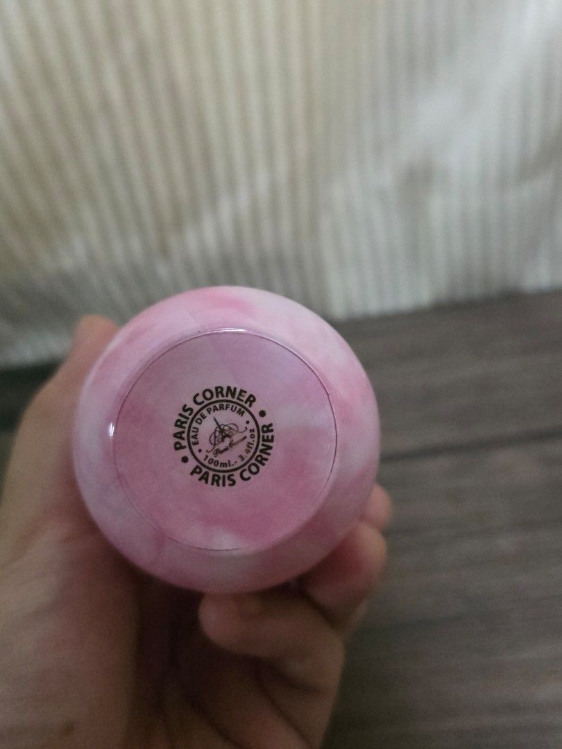 Paris Corner Mashmallow Blush (Category: Fragrance & Deodorants) located in Manila. Submitted by dotydoty (Listing ID 1467919681, Image 2). Description: Authentic, bought from a reputable shop in the orange app. Lightly used, around 100 sprays lang. Really like the smell but now moving to more clean scents. .
