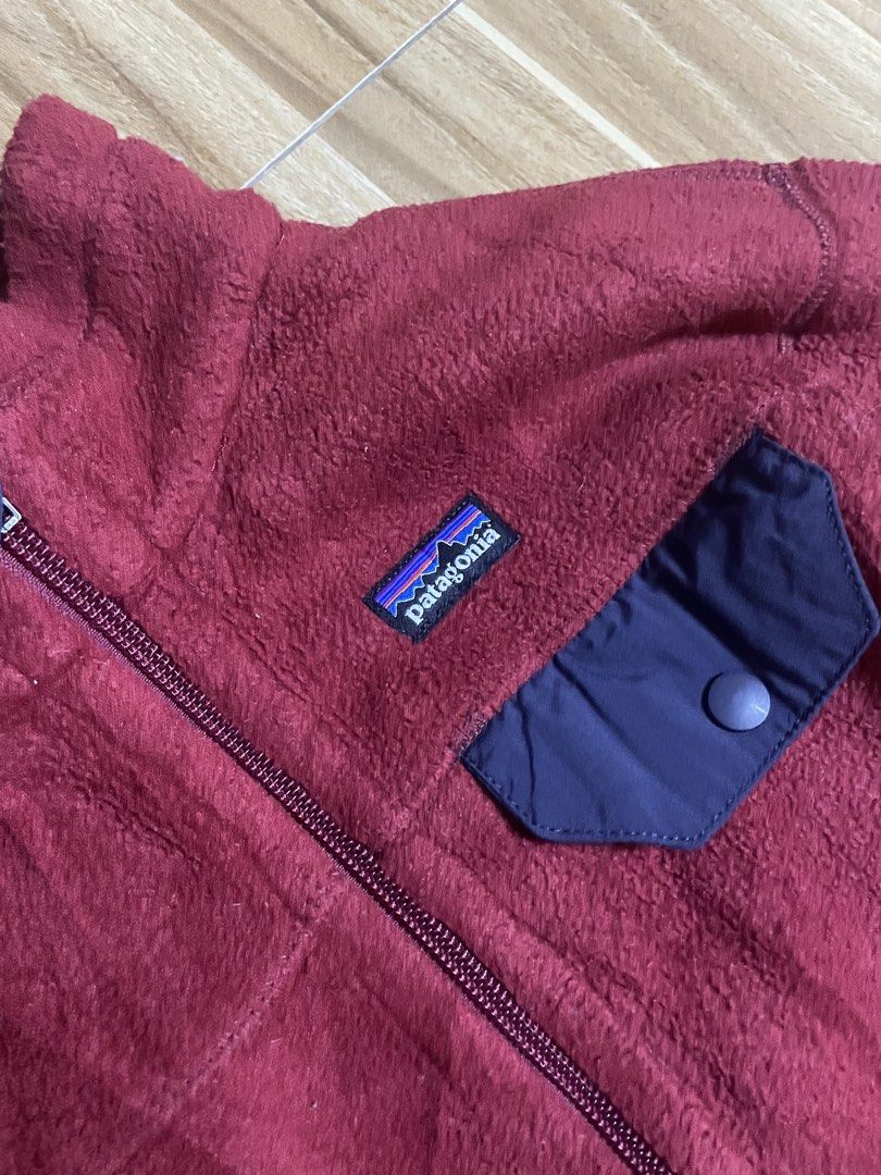 Patagonia Synchilla (Category: Activewear) located in Naga. Submitted by black-market00 (Listing ID 1468004366, Image 2). Description: Width 17 Lenght 21 8yrs Old No issue.