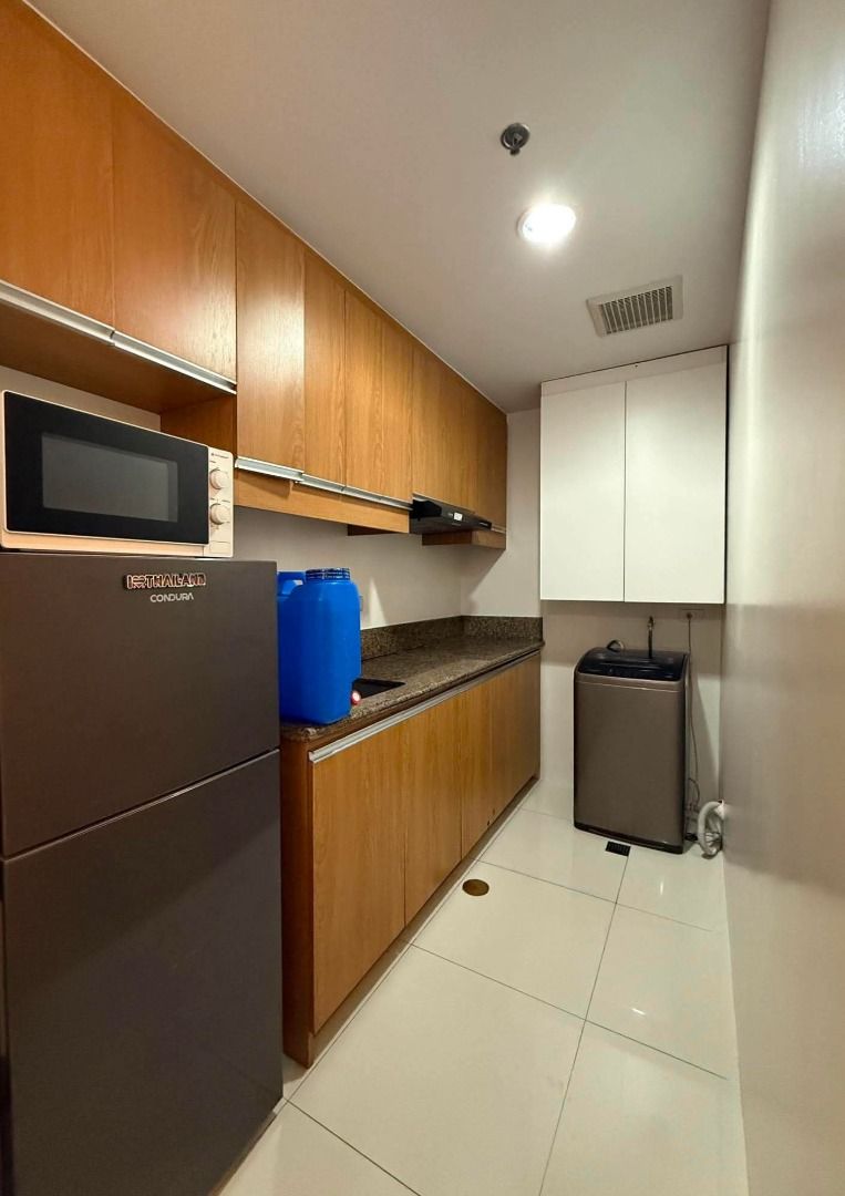 PCCR-101426-1 CENTRAL PARK WEST (Category: Apartments & Condos) located in Taguig. Submitted by synergeticrealtyinc (Listing ID 1467890855, Image 2). Description: OR RENT | CENTRAL PARK WEST, BGC ✨ 1-BEDROOM UNIT WITH BALCONY 📍 Central Park West, Bonifacio Global City (BGC) 🏡 UNIT DETAILS 1 Bedroom 35 SQM 22nd Floor With Balcony Facing Amenities Fully Furnished Unit Only Wi-Fi Ready 💰 ASKING RENT: ₱40,000 / MONTH 📩 Message us for inquiries an