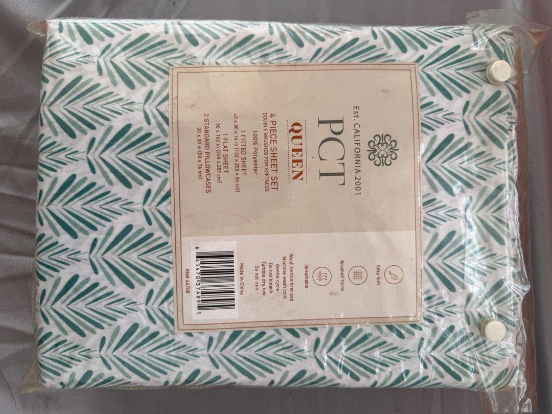 PCT Queen 4-Piece Green Leaf Sheet Set (Category: Bedding & Towels) located in Taguig. Submitted by kittychum (Listing ID 1467967606, Image 1). Description: - Brand: PCT - Size: Queen - Pattern: Green leaf botanical - Material: 100% double-brushed polyester (silky soft and breathable) - Condition: Brand new, still sealed in original packaging - Inclusions: - 1 Fitted Sheet (60 x 80 x 14 inches) - 1 Flat Sheet (90 x 102 inches) - 2 Standard Pillow