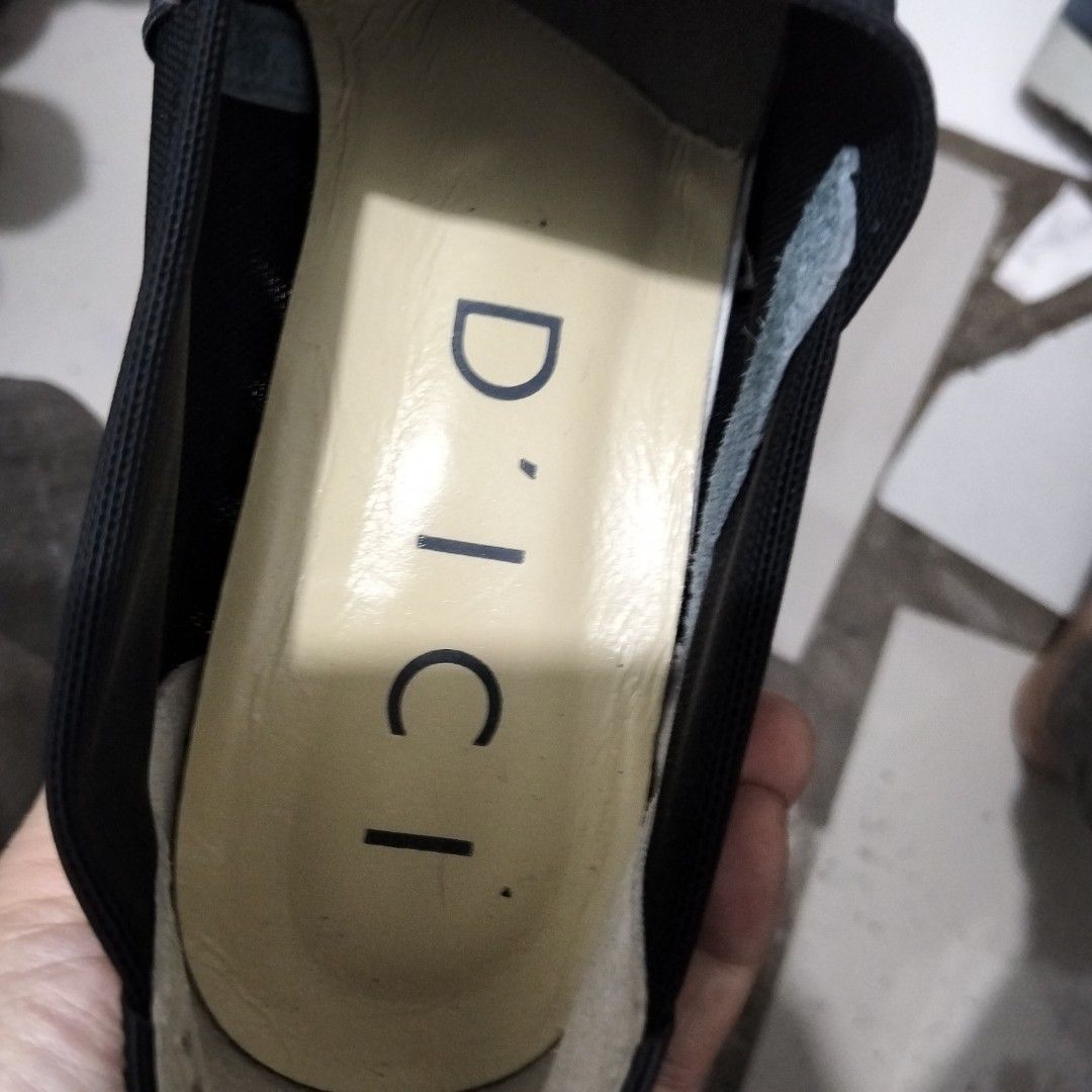 Peep Toe Wedge (Category: Wedges) located in El Salvador. Submitted by francheskaukayukay (Listing ID 1467856840, Image 3). Description: .