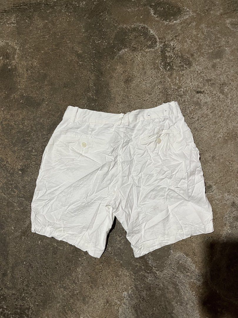 PENGUIN SHORT TRIPLE WHITE (Category: Shorts) located in Santa Cruz. Submitted by youngearth.c72f95 (Listing ID 1468058838, Image 2). Description: LIKE NEW CONDITION NO ISSUE SIZE -29.