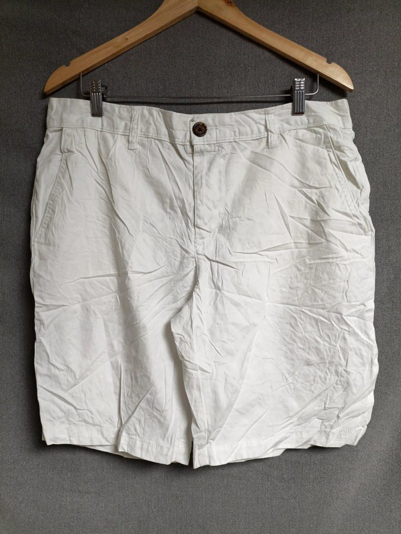PENGUIN WALK SHORT ASPACK (Category: Shorts) located in Cabuyao City. Submitted by ukaythriftshirt (Listing ID 1467952550, Image 3). Description: Penguin Walk Short White Fresh from bale Excellent condition Waist 34-35 Length 20 Color rate 9/10 No hard issue need wash only Penguin Walk Short Khaki Fresh from bale Excellent condition Waist 38 Length 20 Color rate 9/10 No hard issue need wash only ASPACKKK 1K.
