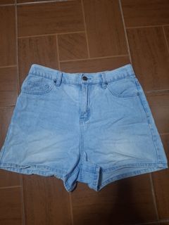 (Category: ) located in . Submitted by niannyyy (Listing ID 1467960164, Image 1). Description: .