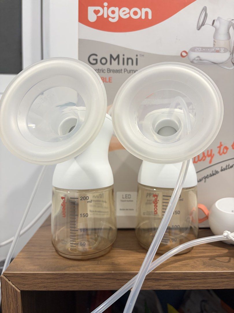 Pigeon Go Mini Double Electric Breastpump (Category: Breastfeeding & Bottle Feeding) located in Quezon City. Submitted by ravsberries (Listing ID 1468056823, Image 3). Description: Excellent working condition Used only for a month W/ box and complete accessories Rfs: declutter.