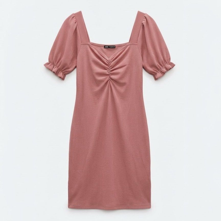 Pink Body-con Dress (Category: Dresses) located in Manila. Submitted by jinariii (Listing ID 1468027462, Image 1). Description: ▫️Like NEW ▫️Small to Medium size ▫️Stretchable ▫️Super cute in actual 💰MOP: BPI | Maribank | MAYA | GCash.