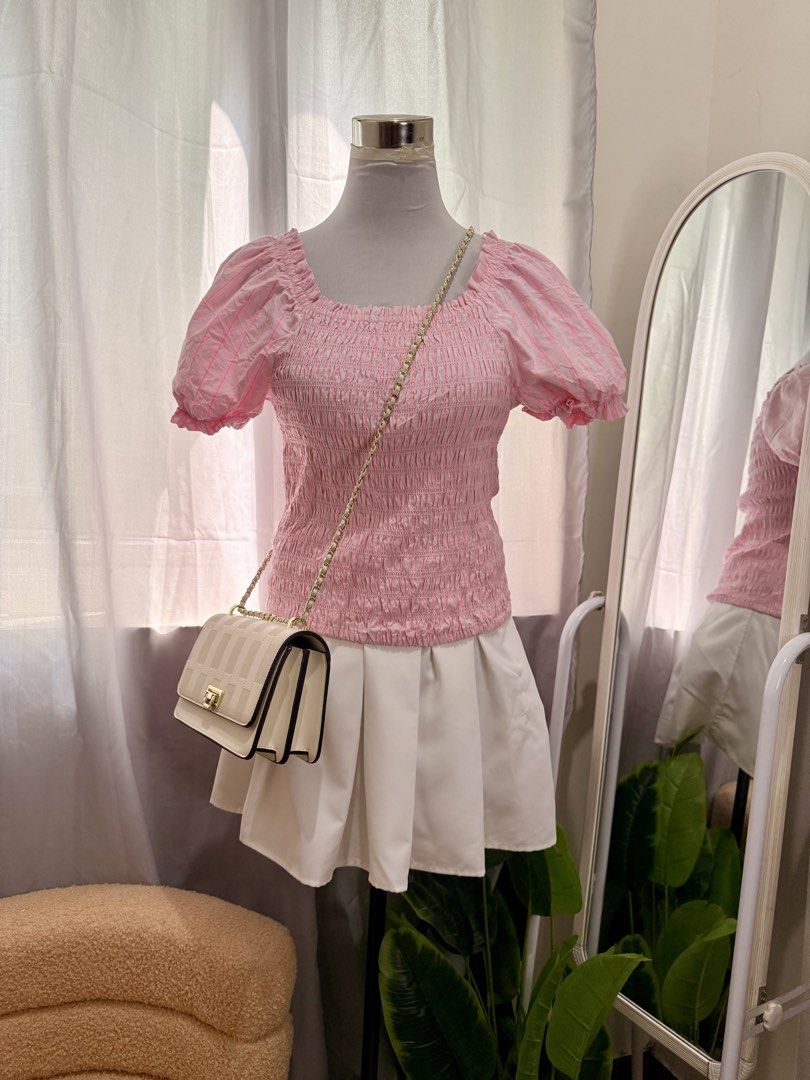 Pink Smock Anko Top ✨ (Category: Others Tops) located in Quezon City. Submitted by kaye_oineza (Listing ID 1467932560, Image 3). Description: Pink Smock Anko Top ✨ Medium-Semi Large.