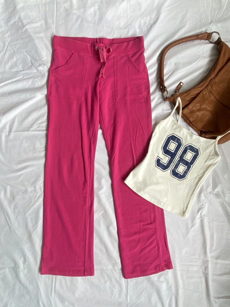 Pink Y2k Set (Category: Sets or Coordinates) located in Tumauini. Submitted by bihisbyme (Listing ID 1467997185, Image 1). Description: Sizes: Top - can fit small (size on tag) upto medium body frame Bottom - waist: 27-30 inches ; length:39 inches Issues: Top - Brandnew (Bershka) Bottom - thrift, no issue (SOBRANG GANDA HUHU🥹 will keep if walang bibili) Prices: Mine₱520 Happy shopping!! 🛒 🛍️.