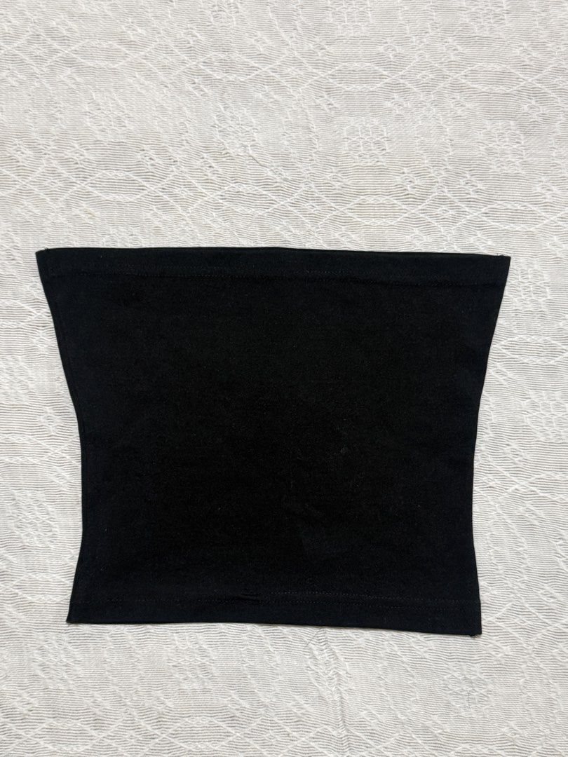 Plain Black Tube Top | basic summer agnes goth grunge punk emo downtown alternative (Category: Sleeveless) located in Antipolo. Submitted by kiksy.closet (Listing ID 1467863876, Image 1). Description: Plain Black Tube Top | basic summer agnes goth grunge punk emo downtown alternative - Small - slight fading - what u see is what u get (check all posted pics to evaluate condition).