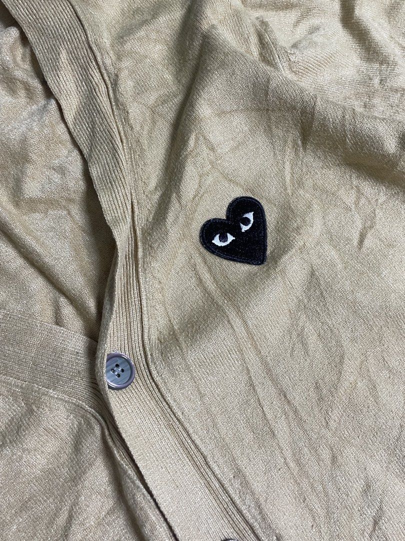 Play Cardigan (Category: Luxury Apparel) located in Naga. Submitted by black-market00 (Listing ID 1468004689, Image 2). Description: Width 21 Lenght 26 No issue.