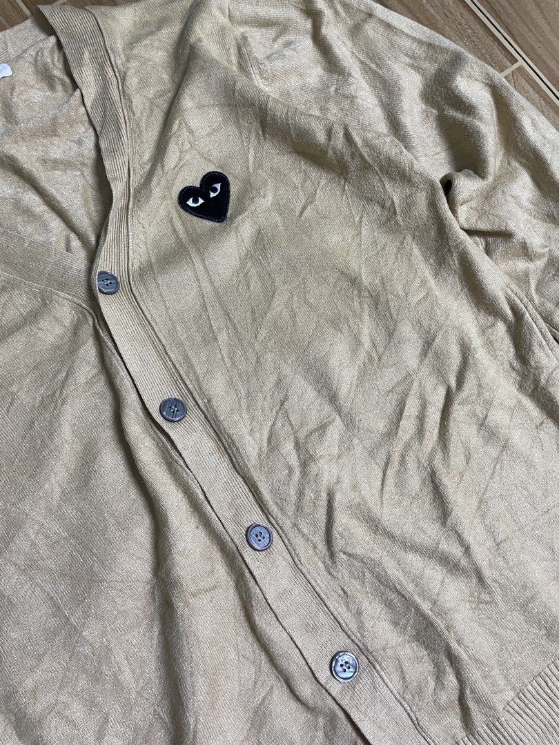 Play Cardigan (Category: Luxury Apparel) located in Naga. Submitted by black-market00 (Listing ID 1468004689, Image 3). Description: Width 21 Lenght 26 No issue.