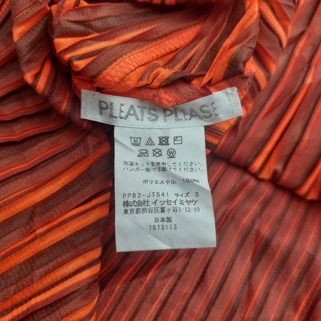 PLEATS PLEASE HIGH NECK SLEEVELESS TOPS (Category: Dresses) located in Tuguegarao City. Submitted by 3500.finds (Listing ID 1467907024, Image 2). Description: Size 3 Excellent condition Color rate 9.5/10 or better No issue.