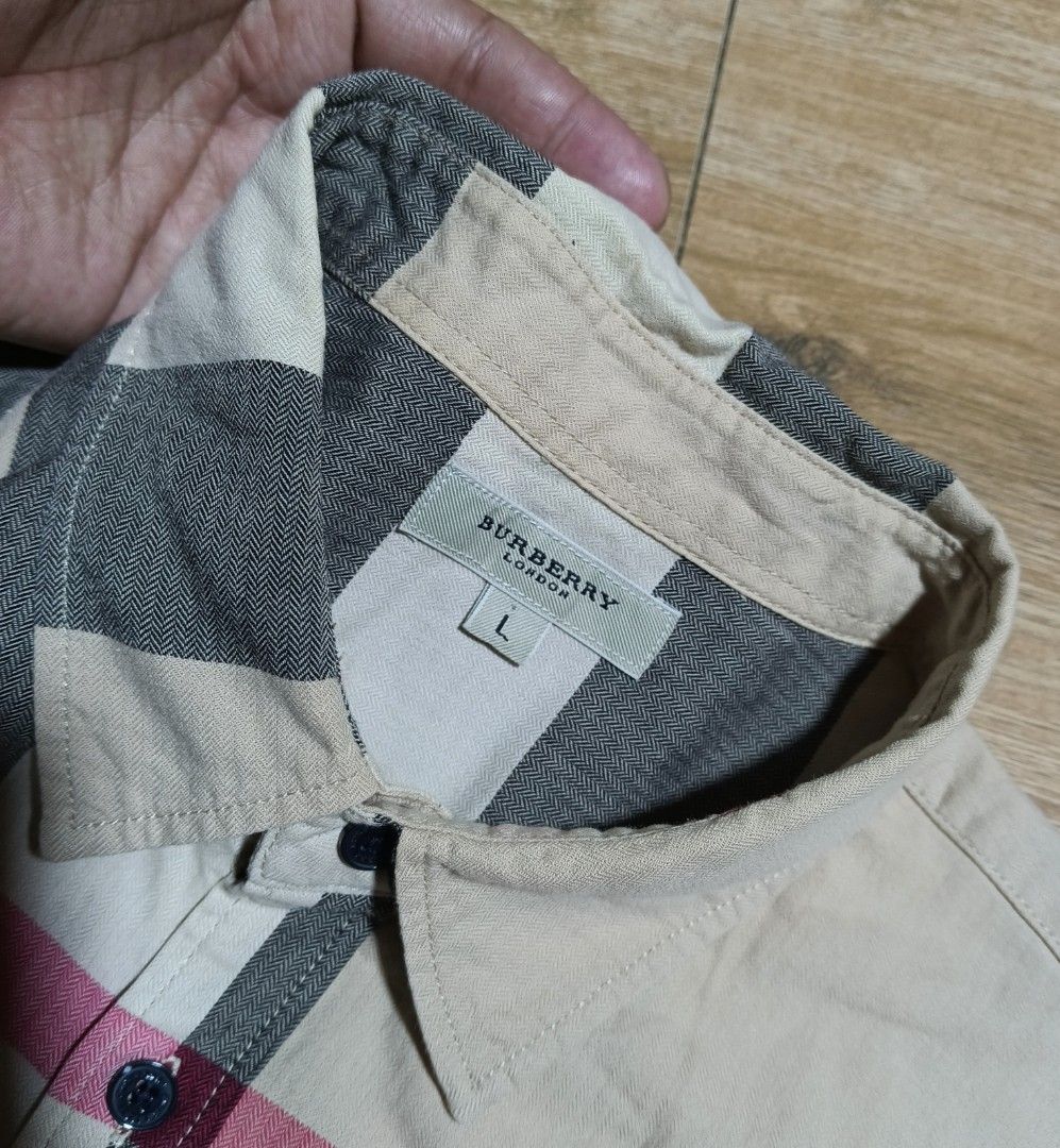 Polo botton down (Category: Activewear) located in Valencia. Submitted by castilloukay_372f09 (Listing ID 1467872299, Image 3). Description: .