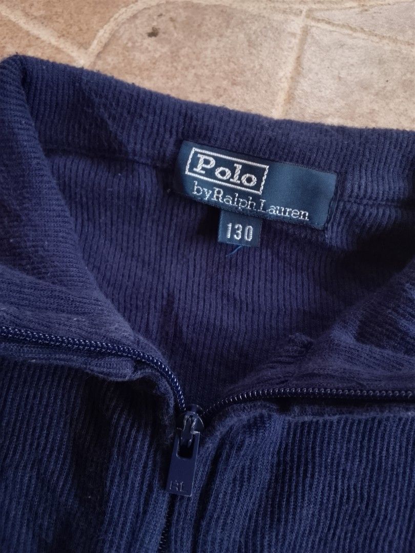 Polo RL Qzip (Category: Tshirts & Polo Shirts ) located in Ligao. Submitted by ulapipot (Listing ID 1467919806, Image 3). Description: 18/21 Excellent Condition 9.8/10 Color Rate No issues.