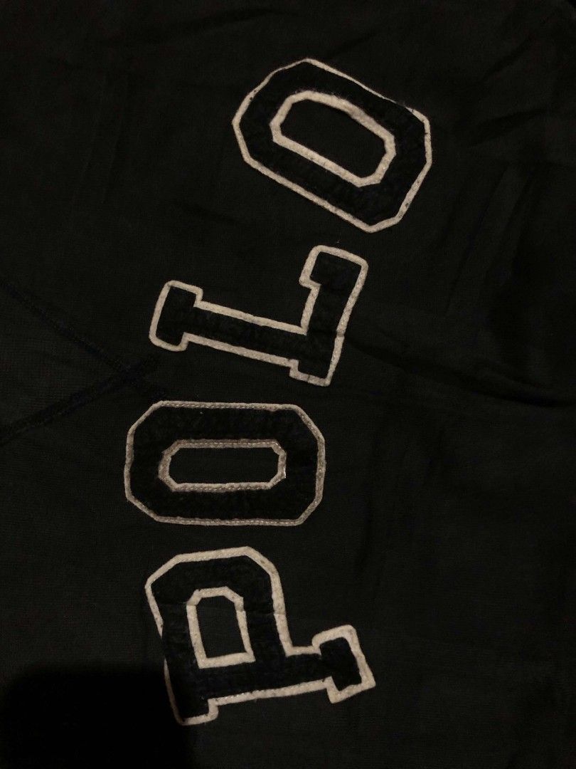 POLO SCRIPT CARPET SWEATER (Category: Hoodies) located in Manila. Submitted by jazz_find5 (Listing ID 1468010076, Image 2). Description: POLO RALPH LAUREN SCRIPT CARPET LOGO ACID GREY COLOR WAY VERY GOOD CONDITION 24'29.