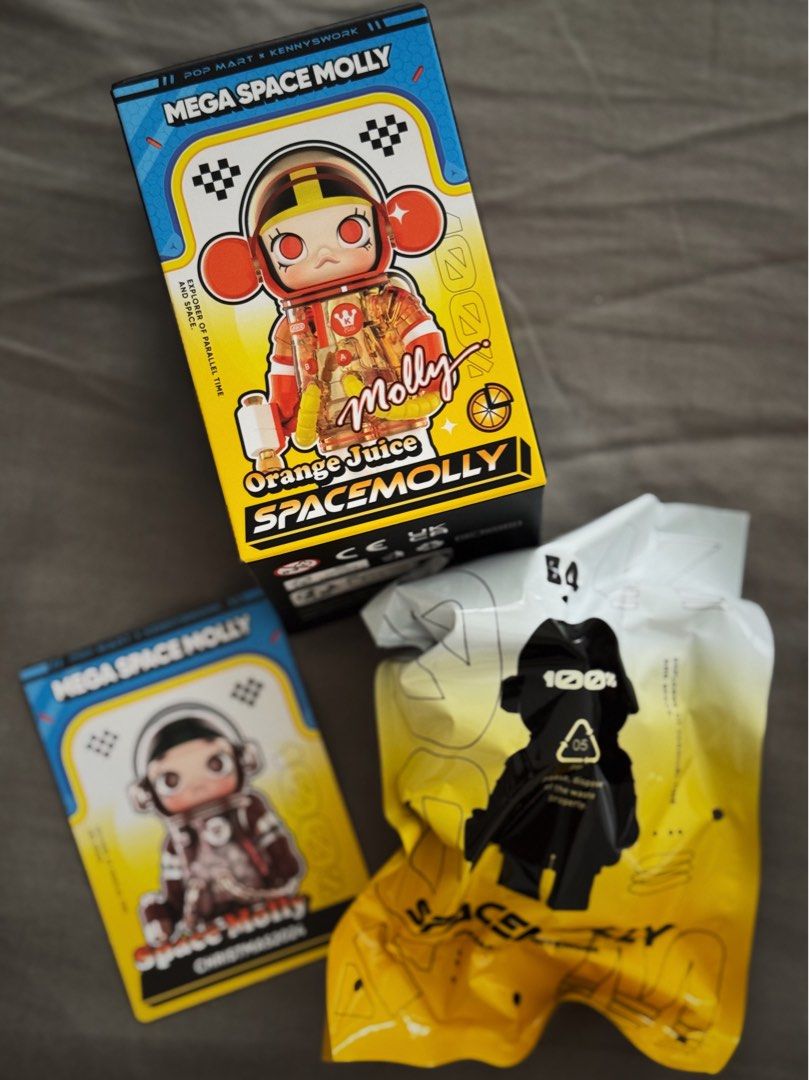 POP MART Space Molly (Series 3 & 4) (Category: Designer & Blind Box Toys) located in General Trias. Submitted by frommetoyouthings (Listing ID 1467858016, Image 1). Description: 1 pc series 3 - ₱600 1pc series 4 - ₱600 Buy both for ₱1100 Opened box, sealed foil and accessories .