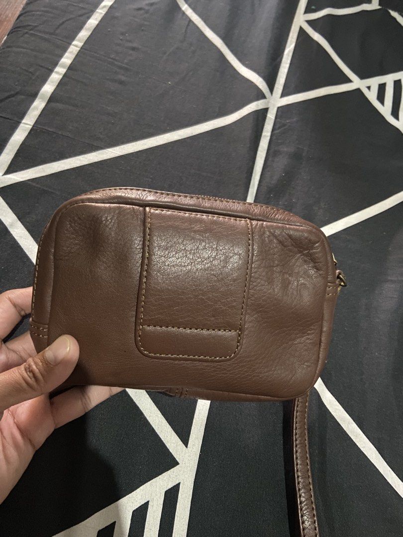 Pouch (Category: Belt bags, Clutches and Pouches) located in Cavite. Submitted by zealmoon.2838e5 (Listing ID 1467956403, Image 3). Description: .