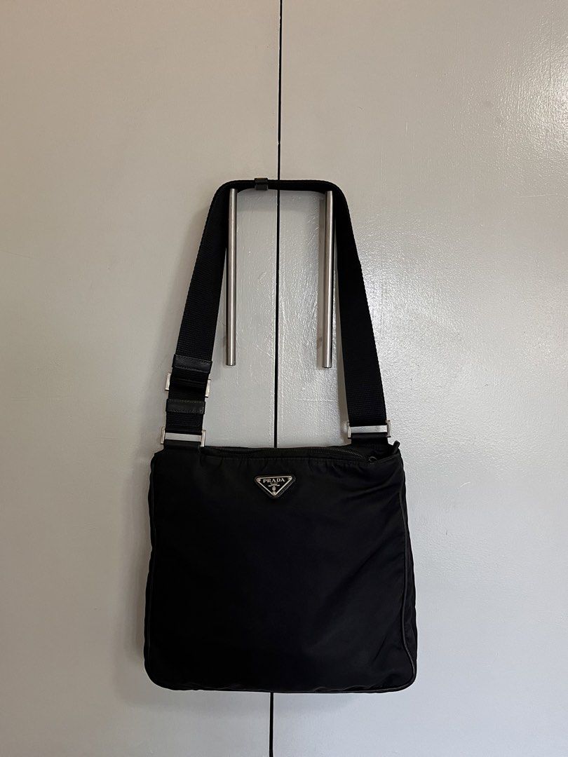Prada Sling Bag (Category: Luxury Bags & Wallets) located in Antipolo. Submitted by itsme_ghelsonn (Listing ID 1467975540, Image 1). Description: .