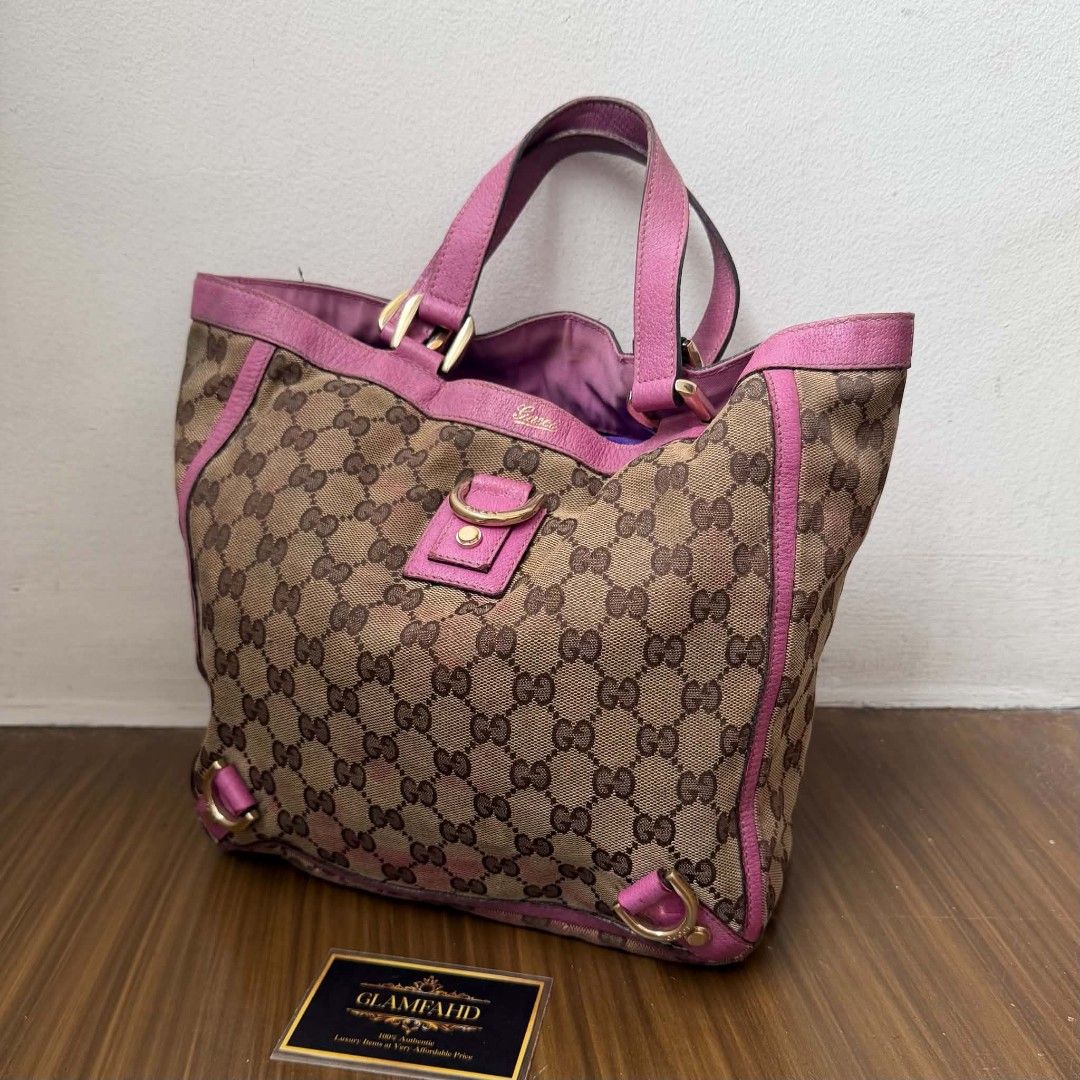 PRE OWNED AUTHENTIC GUCCI GG ABBEY BAG (Category: Luxury Bags & Wallets) located in Paranaque City. Submitted by Glamfahd (Listing ID 1467913342, Image 2). Description: Pre Owned Authentic GUCCI GG Bag Inclusion/s: None Condition Well Used condition Marks on exterior Marks on interior Bag is really a great buy! Please manage your expectations as you are buying an authentic second hand item at a fraction of the cost.