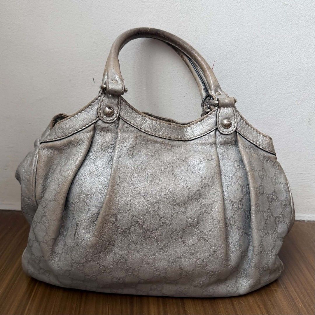 PRE OWNED AUTHENTIC GUCCI GG SUKEY BAG (Category: Luxury Bags & Wallets) located in Paranaque City. Submitted by Glamfahd (Listing ID 1467912643, Image 3). Description: Pre Owned Authentic GUCCI GG Bag Inclusion/s: None Condition Well Used condition Marks on exterior Dirt/Marks on interior Bag is really a great buy! Please manage your expectations as you are buying an authentic second hand item at a fraction of the cost.