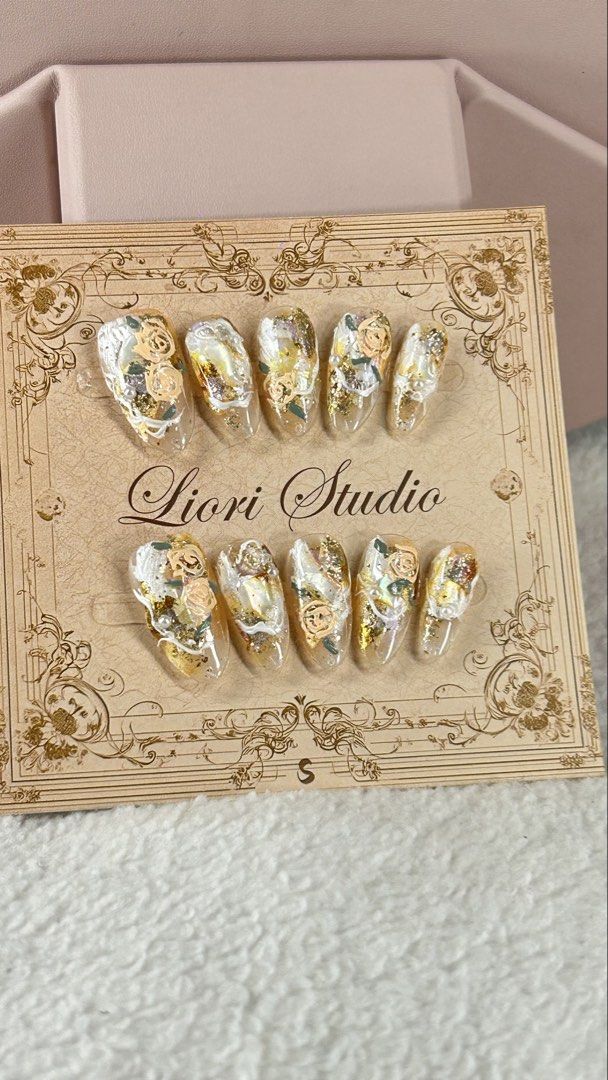 Premium Handmade Press-on Nails (Category: Hands & Nails) located in Manila. Submitted by zaralagrim41918 (Listing ID 1468059121, Image 1). Description: Original price : ₱649 Condition : like new (tried only for fitting) Size : S Inclusions: nail set, nail file, alcohol pads, sticky tabs RFS : decluttering my personal nail collection.