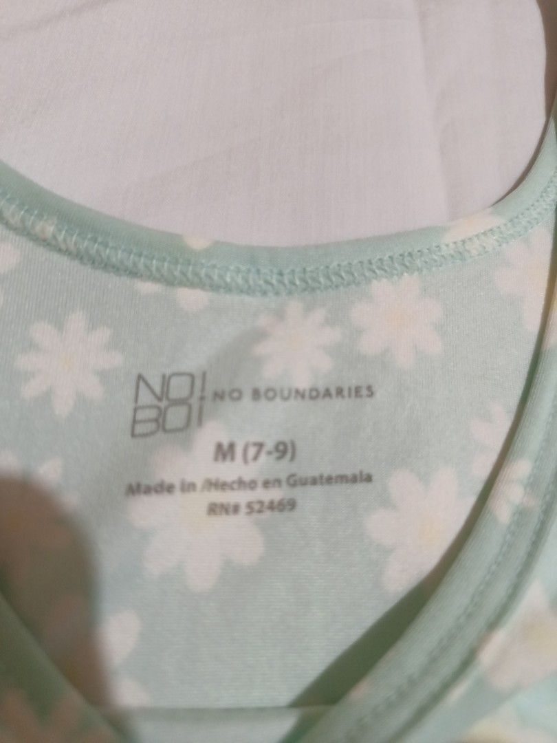 Printed Top (Category: Blouses) located in Muntinlupa City. Submitted by assiani (Listing ID 1467872651, Image 3). Description: .