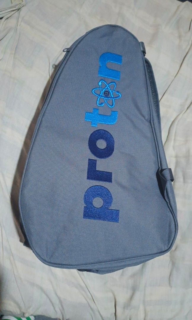Proton Pickleball bag sale (Category: Backpacks) located in Manila. Submitted by jzenroz (Listing ID 1467854010, Image 2). Description: For sale original bag Used only twice Good S bew Medyo nalalakihan lang proton pickleball bag 2,600 pesos only Fixed mura na yan Original price nasa pics na Bentang tropa na lang Can fit 4 paddles Insulated na rin cya Pick up only chua s pavilion dalahican cavite city Mas ok pick up para macheck nyo item Pass sa 