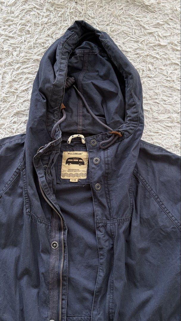 Pull&bear jacket (Category: Coats, Jackets and Outerwear) located in Rawang. Submitted by prelov.co (Listing ID 1468031111, Image 3). Description: Condi biasa2 je if cerewet JANGAN BELI.