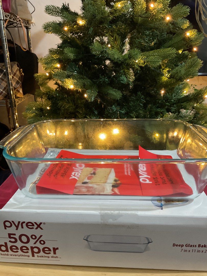 Pyrex 50% Deeper 7 x 11 in Deep Glass Baking Dish (Category: Bakeware) located in Bacolod City. Submitted by denden_andmore (Listing ID 1467862997, Image 2). Description: Authentic Pyrex 3.1qt/3L deep glass baking dish (7" x 11" x 2.7"). Extra deep to prevent spills and fit more layers. Made of durable clear borosilicate glass with side handles. Comes with original box and paper sleeve. Perfect for lasagnas, casseroles, and baking!.