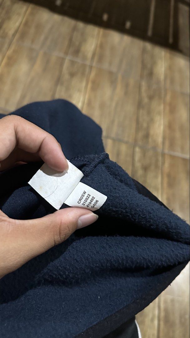 Q ZIP FLEECE OLD NAVY (Category: Coats, Jackets and Outerwear) located in Manila. Submitted by urban-vintage_2 (Listing ID 1467853398, Image 3). Description: ISSUE: NONE (NEED WASH) MOP :GCASH (NO COD) SHIP VIA: LALAMOVE & J&T LOCATION: PASIG CITY LENGTH: 29 WIDTH :22.
