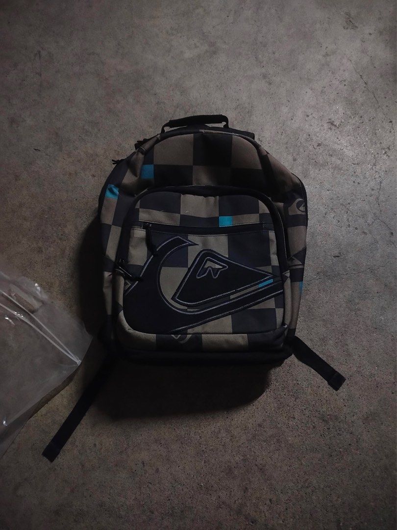 Quiksilver Checkered Backpack Black Blue (Category: Backpacks) located in Marikina City. Submitted by j1rui_ (Listing ID 1467970201, Image 1). Description: Dimensions: - 13 W x 16 L Issues: - Signs of usage 2,000 Negotiable .