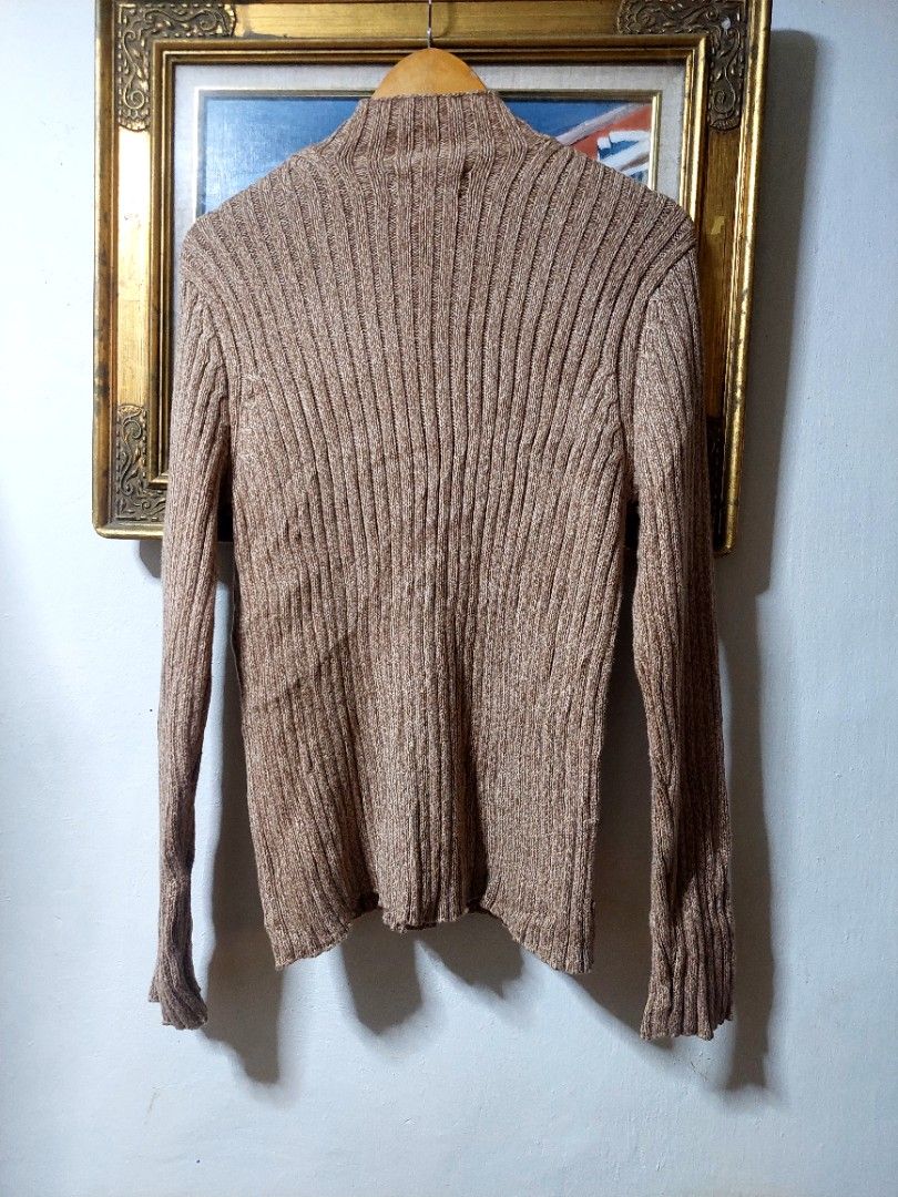 Ralph lauren knit sweater (Category: Coats, Jackets and Outerwear) located in Santa Rosa. Submitted by roycerocus (Listing ID 1467846047, Image 2). Description: good ss new size medium men size small women knitted good as new.