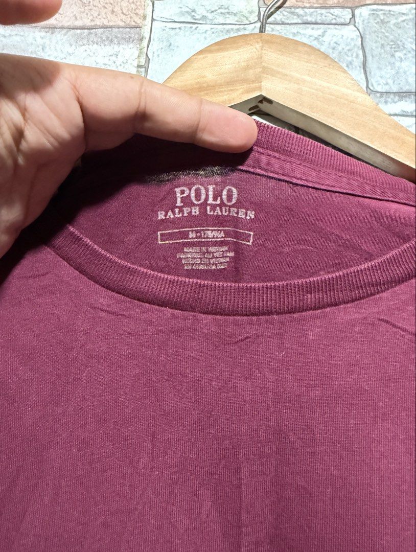 Ralph lauren long sleeve (Category: Coats, Jackets and Outerwear) located in Quezon City. Submitted by ree3_dr0pp2k25 (Listing ID 1467924205, Image 3). Description: 21.5x27 No issue.