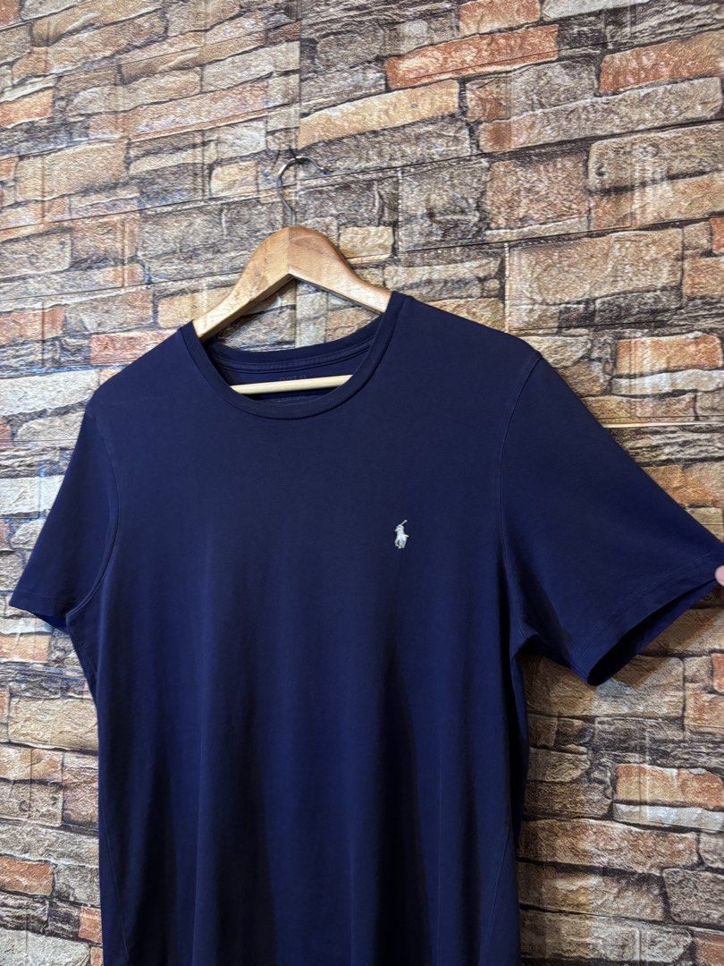 RALPH LAUREN NABY BLUE TEE (Category: Tshirts & Polo Shirts ) located in Davao. Submitted by angelothriftfinds (Listing ID 1467863812, Image 3). Description: RALPH LAUREN good condition dimension: 20” W | 26” L fit: S size issue: print tag fade mine: ₱200.
