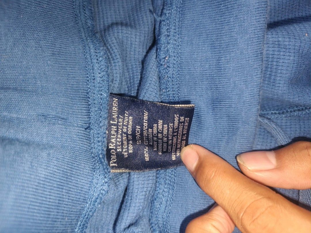 Ralph Lauren Pants (Category: Jeans) located in Batangas. Submitted by aleshaneeh89118 (Listing ID 1467991959, Image 3). Description: W 28-30 stretchable L 42 Authentic No issues good condition Loc: Taguig .