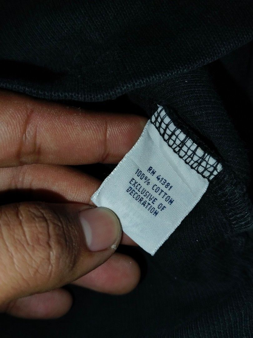 RALPH LAUREN QZIP (Category: Coats, Jackets and Outerwear) located in Bacolod City. Submitted by hyoohxzx (Listing ID 1467840174, Image 3). Description: RL QZIP SIZE MEDIUM LENGTH 26 WIDTH 23.5 GOOD CONDITION ISSUE SEE LAST PIC LOCATION BACOLOD CITY, NEGROS OCCIDENTAL PM ME 📩📩📩.