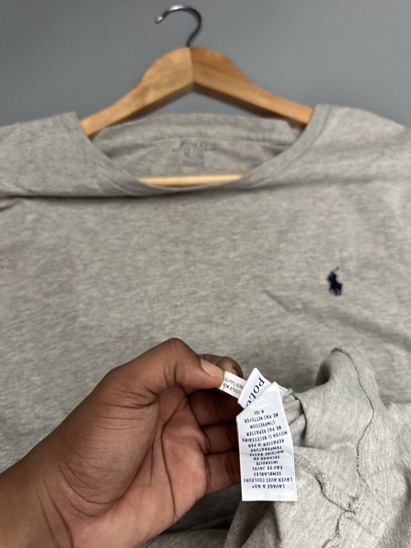 Ralph lauren t-shirt (Category: Activewear) located in Manila. Submitted by thriftavenueph (Listing ID 1467867231, Image 3). Description: Ralph lauren t-shirt Size: 25x29, XL Condition: excellent, no issue, 10/10 color Price: 850.