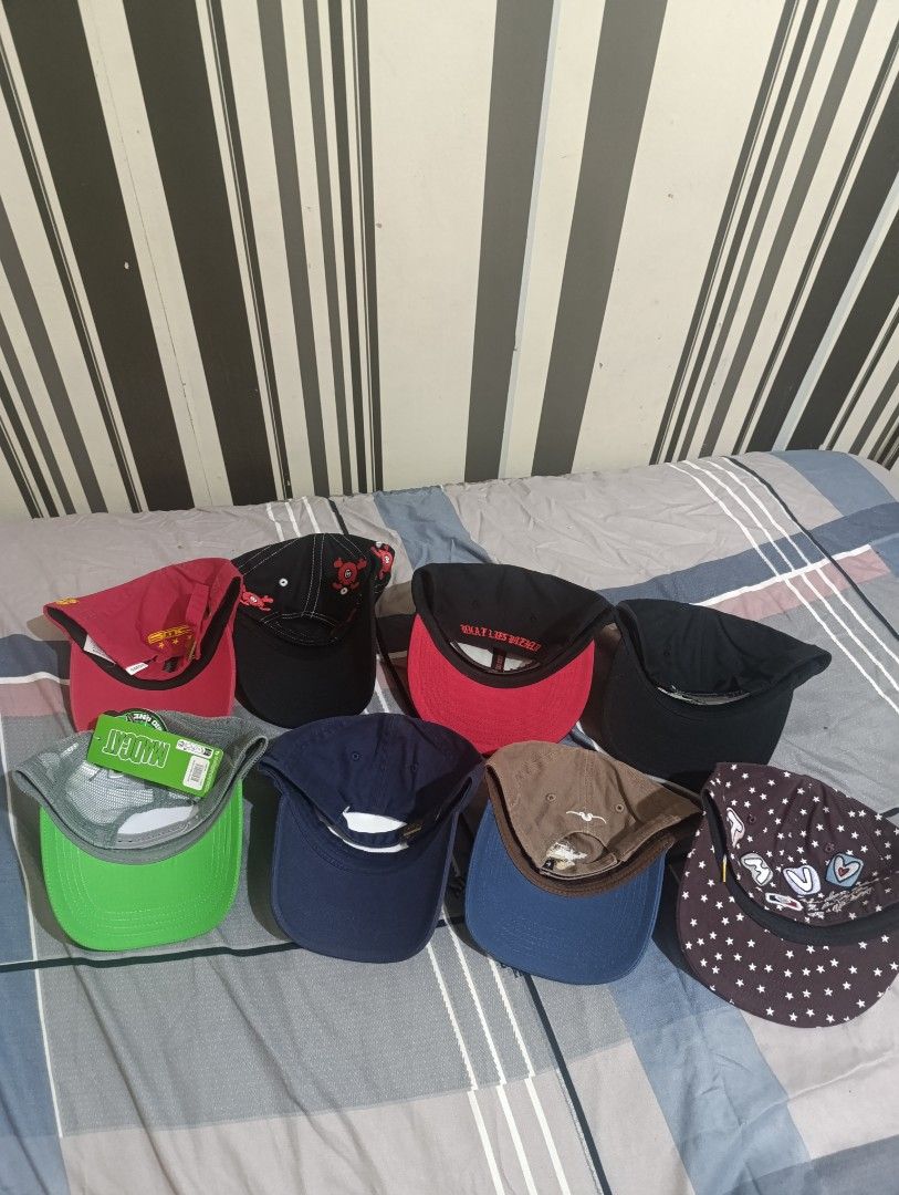 RANDOM BRAND CAPS BRANDNEW (Category: Caps & Hats) located in Manila. Submitted by mnla.thriftshop (Listing ID 1467954929, Image 2). Description: 250-300 each 2for 500 1k for 4 freeship.