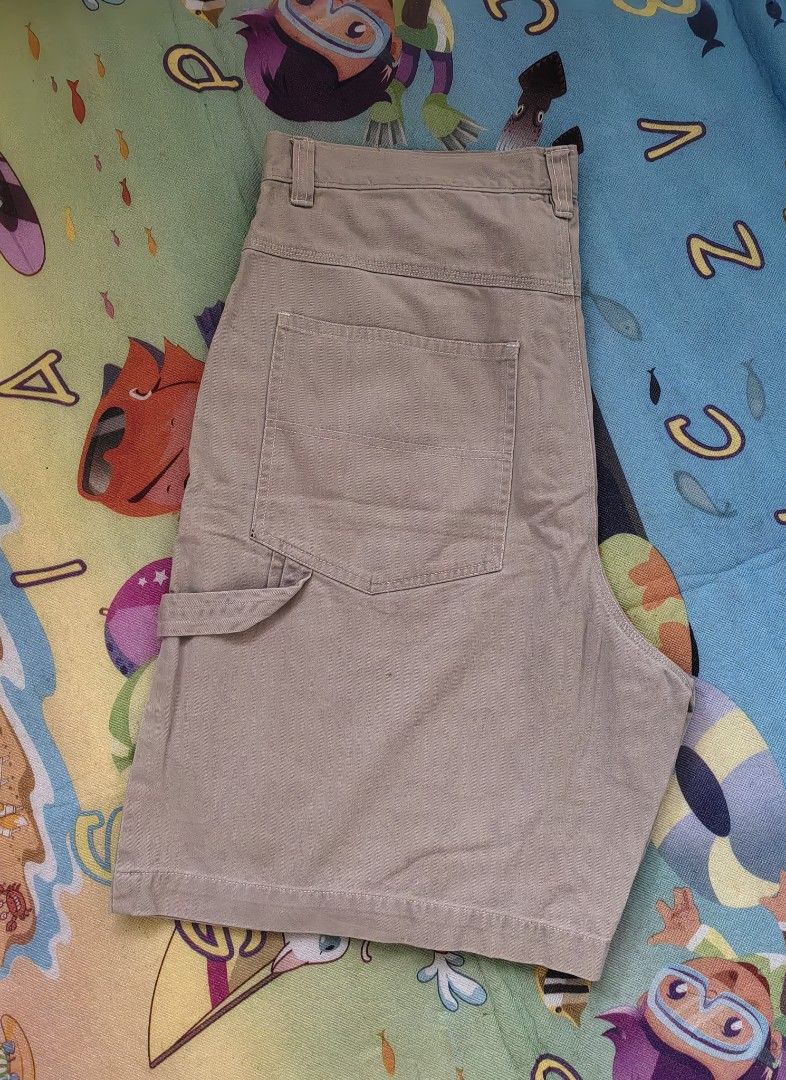 RANDOM CARPENTER JORTS (Category: Shorts) located in Legazpi City. Submitted by livedolphin_68dee2 (Listing ID 1467879449, Image 1). Description: WAIST 36 LENGTH-22 HEM-13 VGOOD CONDITION 9/10 COLOR RATE.