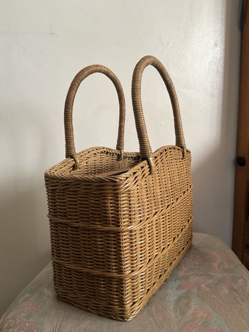 Rattan Bag (Category: Beach Bags) located in Abucay. Submitted by drems (Listing ID 1467910085, Image 2). Description: .