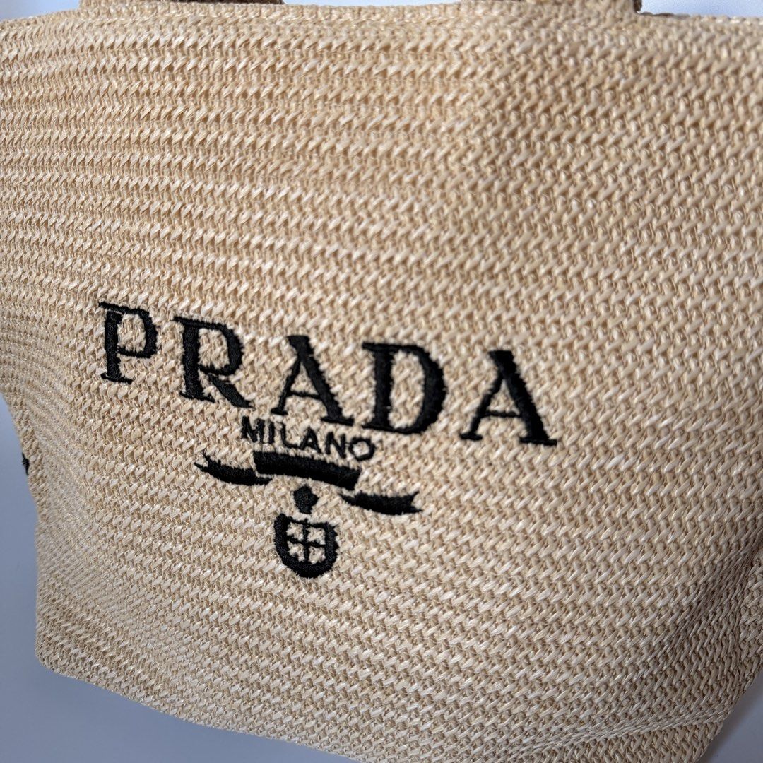 Rattan Tote Bag for Free or 999 (Category: Tote Bags) located in Mandaluyong City. Submitted by elite.essence.ph2 (Listing ID 1467925621, Image 3). Description: Free if you buy any bags worth 5000 up.